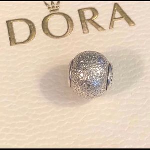 Pandora Essence “Wisdom”Charm
